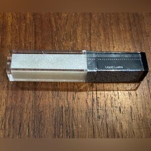 Liquid Lustre Lip Gloss In Satinizer